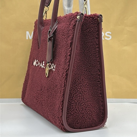 Michael Kors Medium SHEARLING MIRELLA Tote
Shoulder Bag Sherpa 
Oxblood 
NWT - Picture 6 of 16